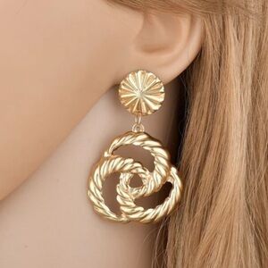 Gold 3 Ring Twist Hemp Drop Fashion Earrings